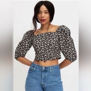 NWT- Levi's Effortless Essential THE STATEMENT BLOUSE STANDARD FIT Floral  Top
